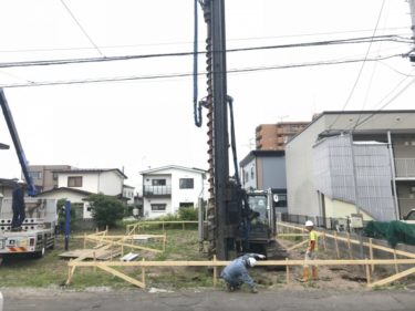 函館市駒場町の新築住宅平屋建て　遣方（建物位置出し）杭打ち工事