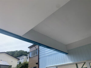 函館市住吉町にある住宅の屋根葺き替え・外壁塗装・鉄骨補強工事