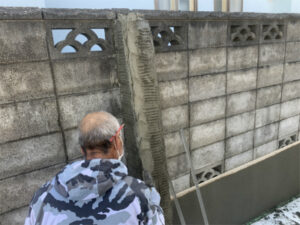 函館市柏木町にある住宅の境界ブロック塀修繕工事
