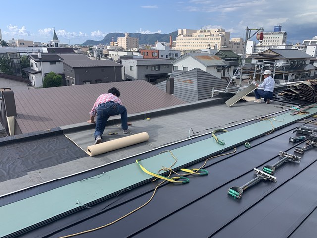 函館市本町屋根葺き替え工事マルサ佐藤建設