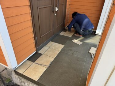 北斗市向野玄関ポーチ床マルサ佐藤建設